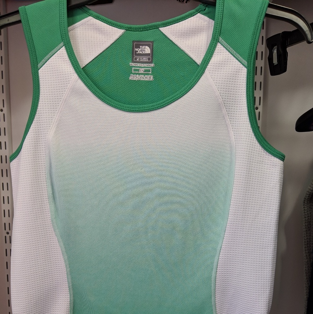 Ombre North Face top